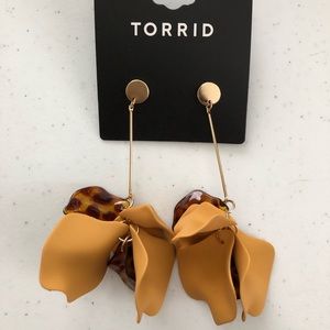 TORRID statement earrings - Mustard yellow